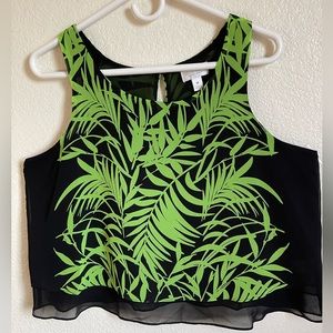 NWOT Bijou Bijou green leaf top